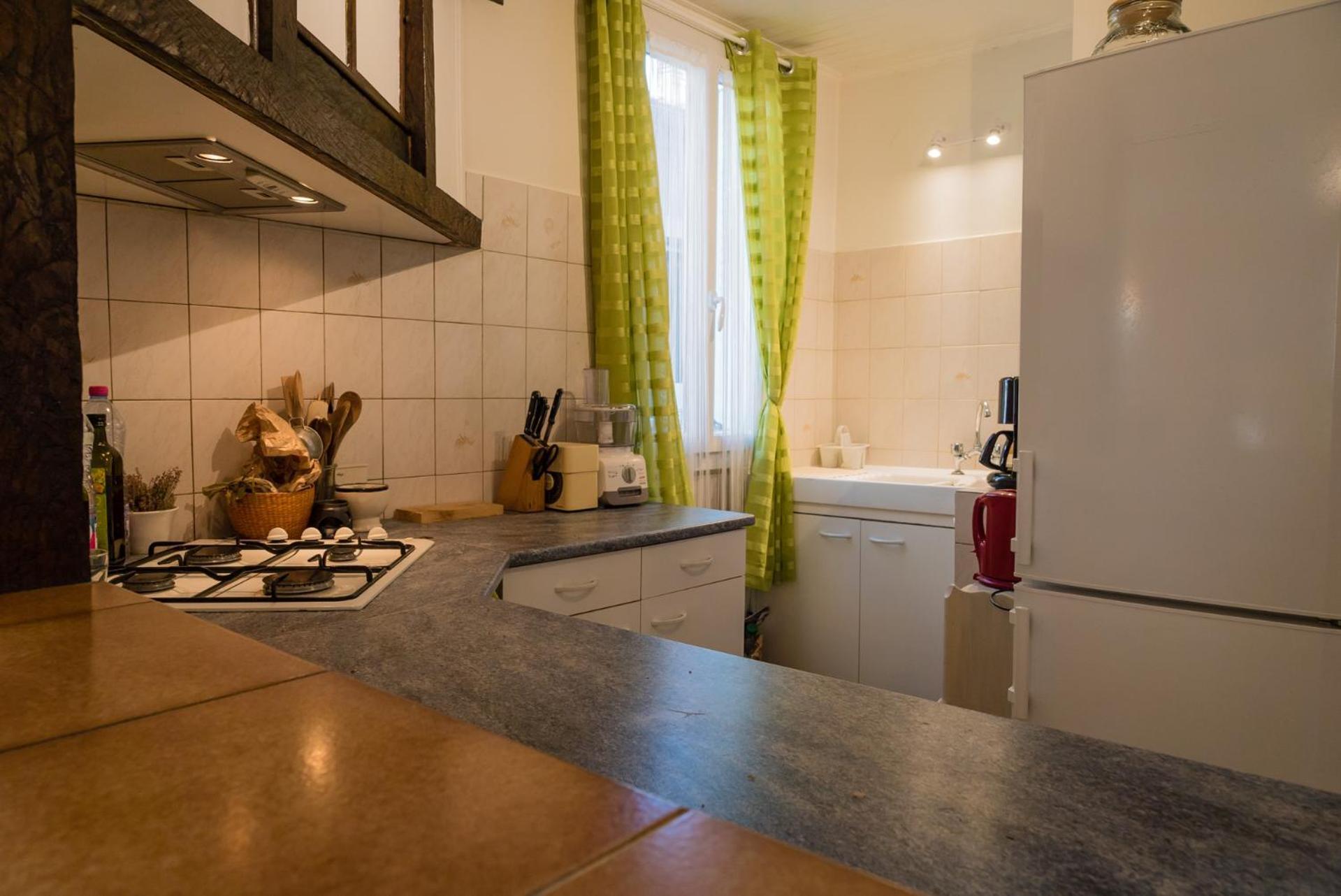 Maison Agreable En Centre Historique Saint-Cere Luaran gambar